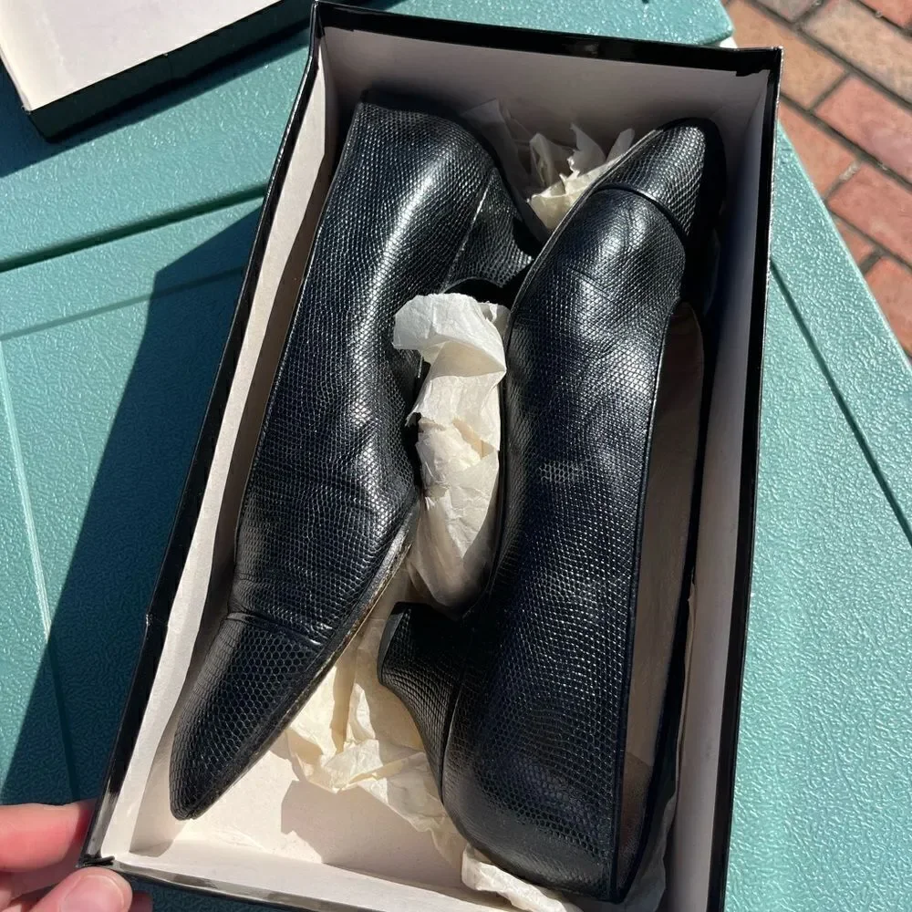 CHANEL Pebbled Leather Pumps